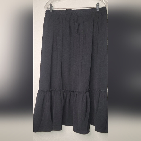 Black Midi Tiered Skirt Whimsygoth Women's XL NWT - Picture 1 of 7